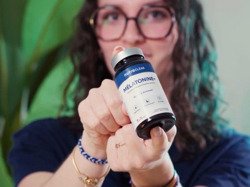 Vidéo UGC Nutraclear : Léa présente un complément Mélatonine+